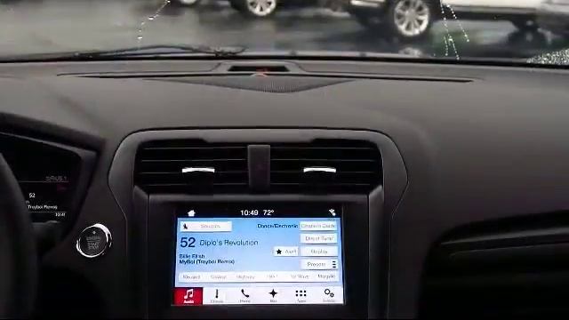 2018 Ford Fusion SE смотреть онлайн