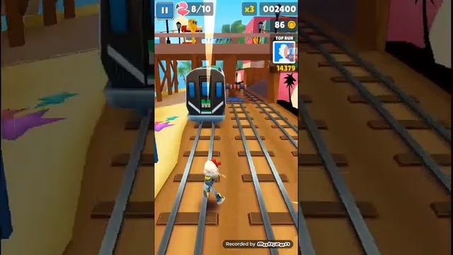 Игра Subway Surf очень клёвая игра Извините за то что тормозит Посмотри в описании смотреть онлайн