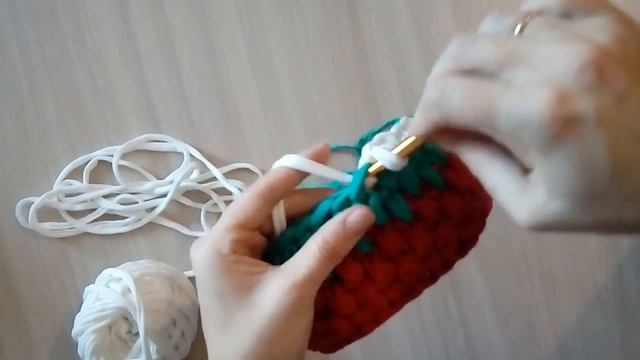 Красивый край корзинки из трикотажной пряжи смотреть онлайн