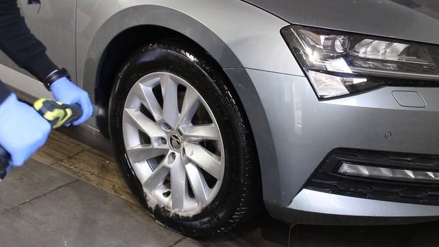 Skoda Superb - Interior Detailing смотреть онлайн