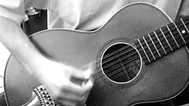 Ad-Libbing on 12 strings смотреть онлайн