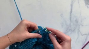 Закрываем петли горловины на спинке