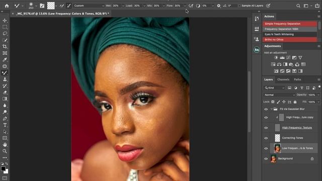 PORTRAIT RETOUCHING FROM CAPTURE ONE TO PHOTOSHOP WITH RETOUCHING ACADEMY #2 смотреть онлайн