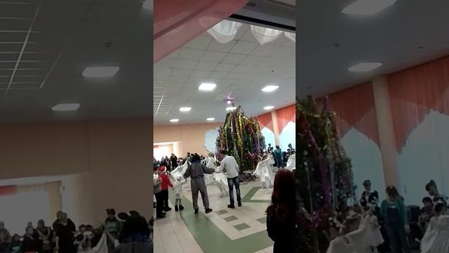 .танец снежинок на ёлке для детей инвалидов .22 декабря 2019 г. смотреть онлайн