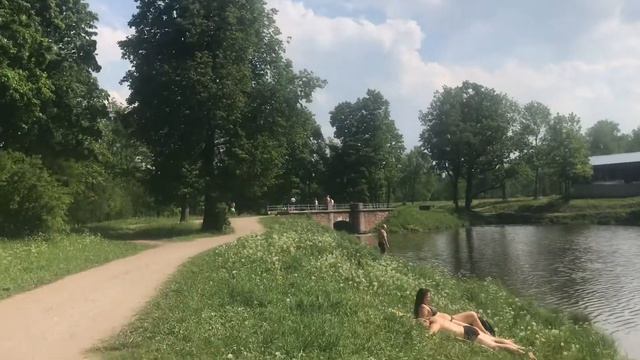 Шикарный Баболовский парк! смотреть онлайн