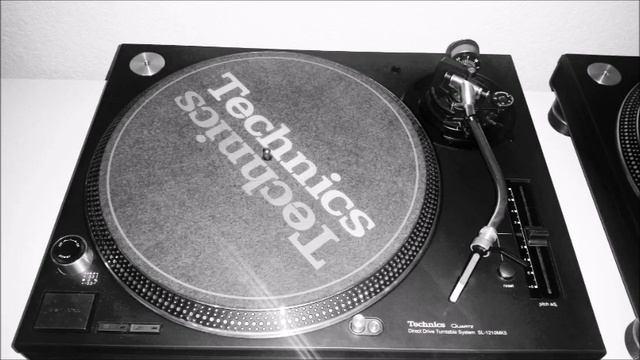 Miss Kittin - Live at Link (Bolognia) [24-04-2006] Part 2 - 128 kBits смотреть онлайн