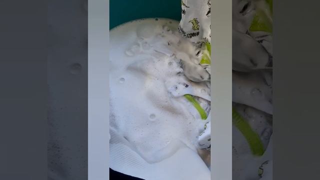 Выводим пятна на одежде порошком мистик Гринвей смотреть онлайн