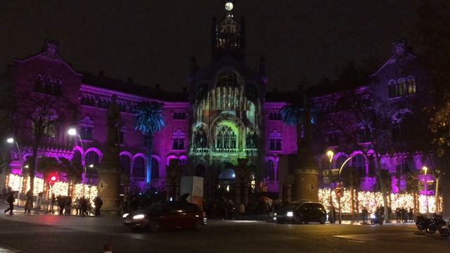 Christmas Lights Mapping 2021 at Sant Pau Recinte Modernista Barcelona смотреть онлайн