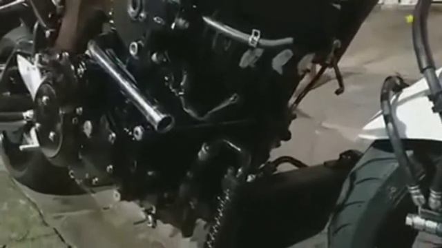 SUZUKI B KING 1300 - Troca do liquido de arrefecimento, freio e embreagem. смотреть онлайн