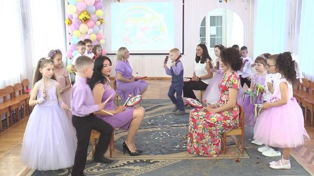 Перкусійний оркестр "Веселі ритми"(старший дошкільний вік) смотреть онлайн