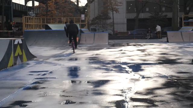 WE BOUGHT AN $80 WALMART BMX BIKE DESTROYED IT AND THEN RETURNED IT! смотреть онлайн