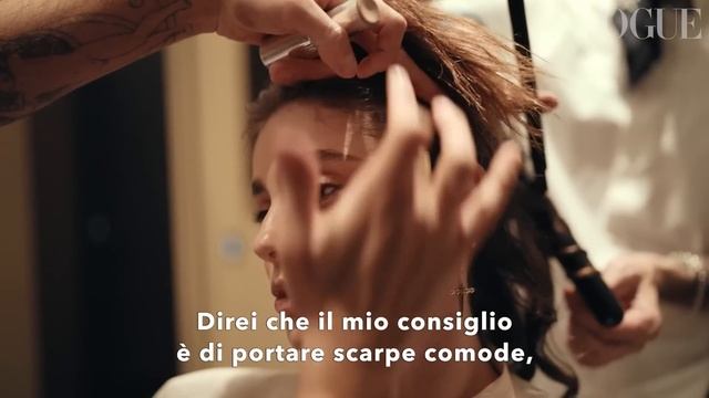 Taylor Hill Gets Ready for the Etro Show alla Milan Fashion Week | Vogue Italia смотреть онлайн