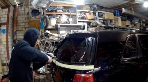 Как вклеить стекло на авто подручными силами.