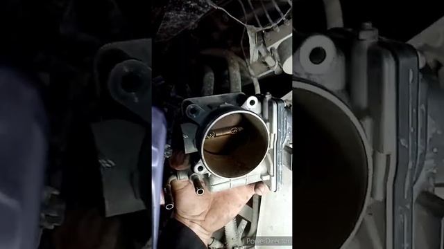 Nissan Lafesta, замена свечей зажигания.