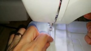 Оверлочная лапка для швейной машины "Астралюкс" и петля для пуговицы. Обзор машины, часть 2.