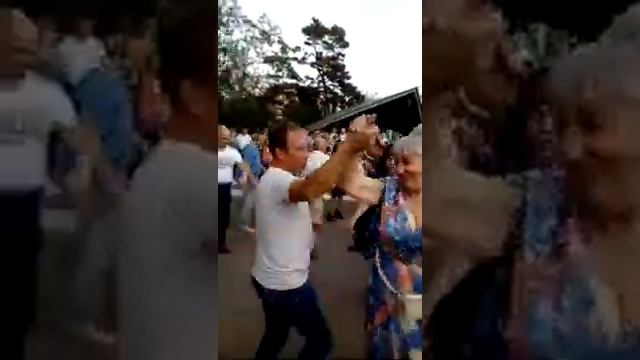 ЧИТА ПАРК ОДОРА, РЕТРО ПЛОЩАДКА В КРУГУ ДРУЗЕЙ 25 08 2018 смотреть онлайн