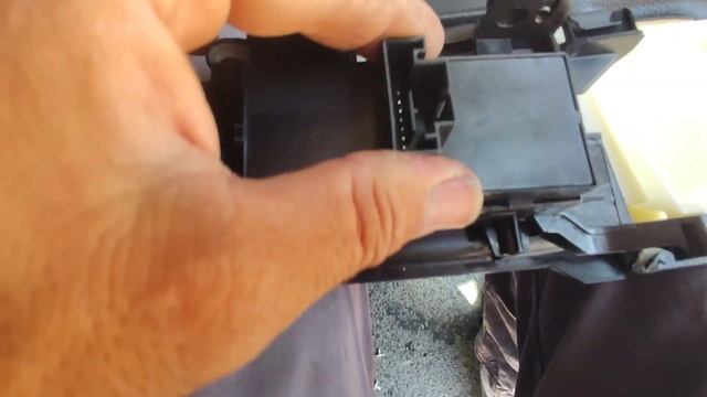 Audi A1 Driver Side Window Switch Replacement смотреть онлайн