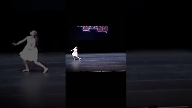 Another Maddie edit ( why does YouTube keep making my vids bad quality?!??) смотреть онлайн