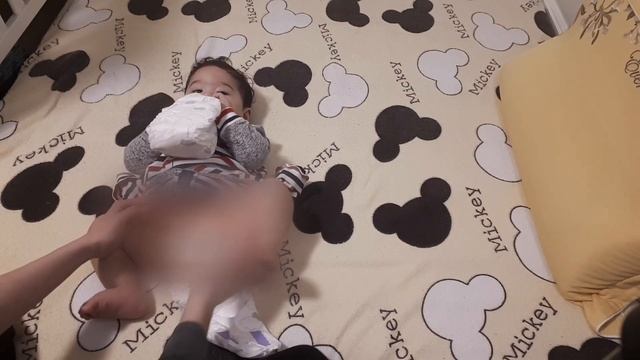 Diaper change смотреть онлайн