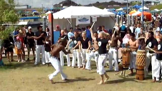 Grupo Axe Capoeira AZ Dragon Boat Festival Maculele 2007 смотреть онлайн