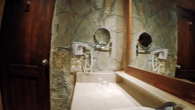 2018 Caves Beach Resort Hurghada смотреть онлайн