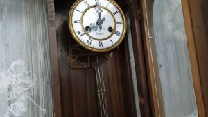 177 Антикварные Швейцарские, настенные часы 19 века с боем. Восстановление. Слушаем бой часов.