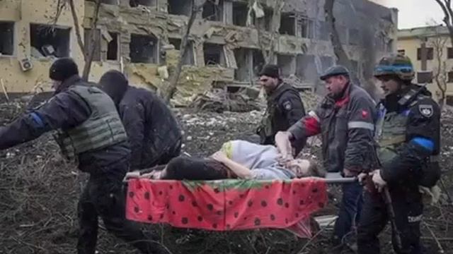 Военная песня 22 июня ровно в 4 часа Киев бомбили (24 лютого) смотреть онлайн