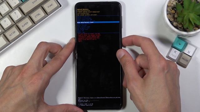 How to Hard Reset SAMSUNG Galaxy Z Flip 3 via Recovery Mode смотреть онлайн