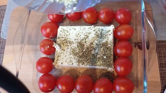 ПАСТА С СЫРОМ ФЕТА И ПОМИДОРАМИ ЧЕРРИ. ПОПУЛЯРНЫЙ РЕЦЕПТ ИЗ ТИК ТОК. TIK TOK RESIPE. смотреть онлайн