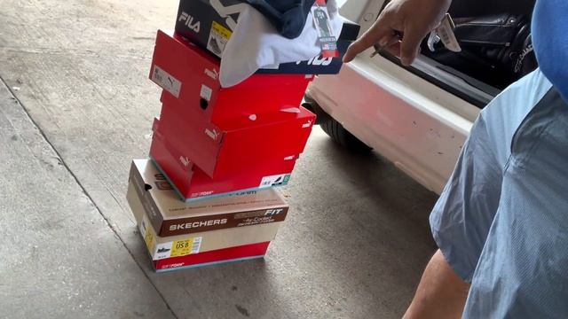 sending a little gitf to my fellow small youtuber in the phippines смотреть онлайн