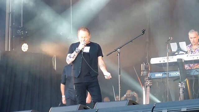 Cutting Crew - (I Just) Died In Your Arms (W-Festival 2022) смотреть онлайн