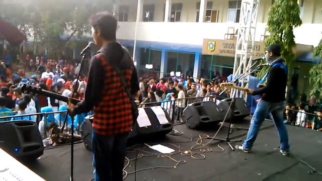 TRYTOWAKEUP - Sorrow At Pensi Smanel Bogor