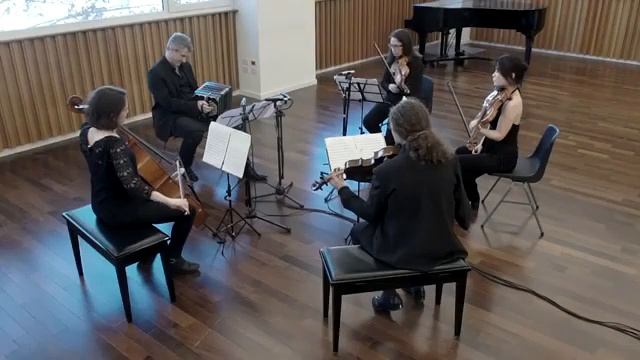 Five Tango Sensations (Ástor Piazzolla) - Orquesta Escuela смотреть онлайн