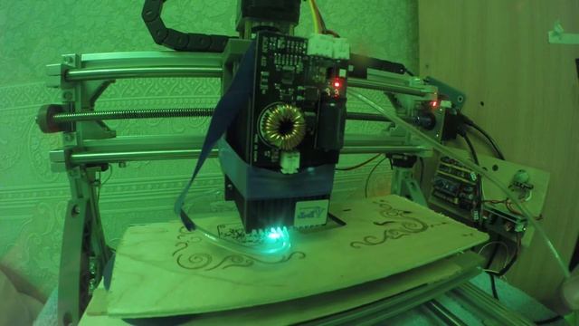 резка 4 мм фанеры диодом + компрессор