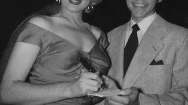 Marilyn Monroe - Photos (Rare & Unseen) смотреть онлайн