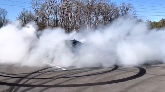 Dodge Challenger hellcat. Додж Челленджер. Бернаут смотреть онлайн