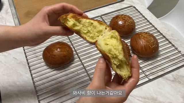 와사비로 빵을 만든다면? (Feat.와사비 버거) Wasabi burger смотреть онлайн