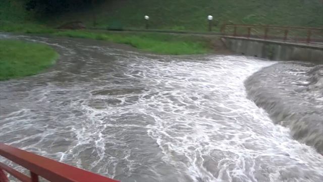 Июльский ливень затопил улицы Гродно смотреть онлайн