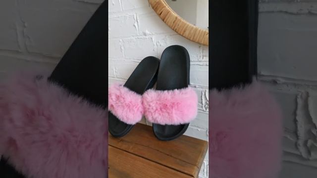 Пушистые женские шлепанцы с резиновой подошвой