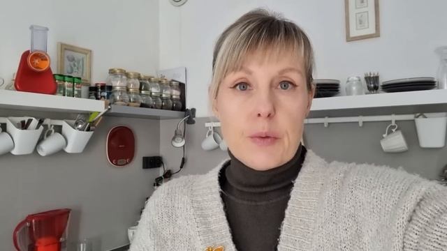 МУЖ ВЫИГРАЛ ПРОЦЕСС В СУДЕ - ВСЕ ПЕРЕЕЗЖАЮТ- СВЕКРОВЬ МЁРЗНЕТ - СУП С КРУАСАНАМИ - ФРАНЦИЯ СЕГОДНЯ смотреть онлайн