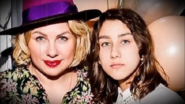 Как выглядит подросшая дочь Евы Польны от Дениса Клявера смотреть онлайн