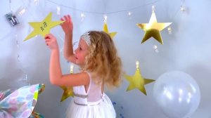 Настя получила 2 БРИЛЛИАНТОВЫЕ кнопки и мешок с подарками