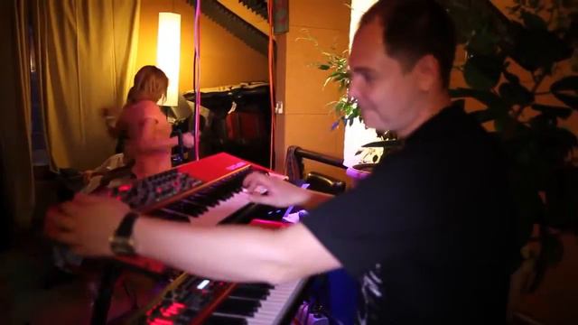 Елена Максимова и проект 'MaLena & The Bubbles' The Cure Mint Car live mp4 смотреть онлайн