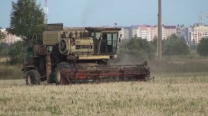 ДОН -1500 Б на уборке ячменя.