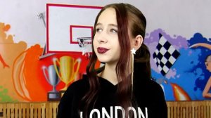 ЗЛАЯ ГЛУПАЯ школьница VS ДОБРАЯ УМНАЯ школьные приколы и отмазки. Вайны на DiLi Play