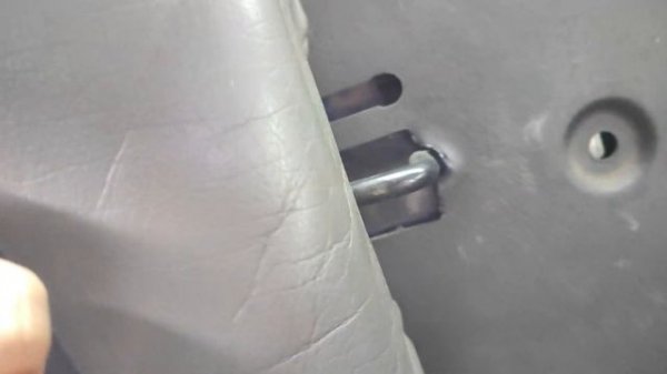 Сидение от volvo v40 на Mitsubishi carisma