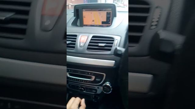 RENAULT FLUENCE - How to switch stand your wiper смотреть онлайн