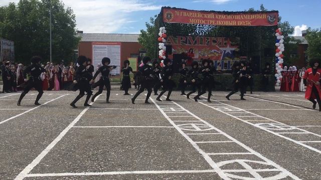 Нохчи танцуют лезгинку смотреть онлайн