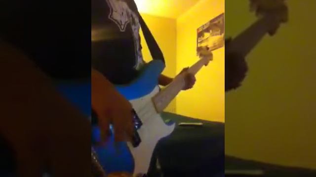 Iron maiden -running free bass cover смотреть онлайн