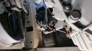 Замена щёток генератора Lada Vesta 1.6 (бюджетный вариант)